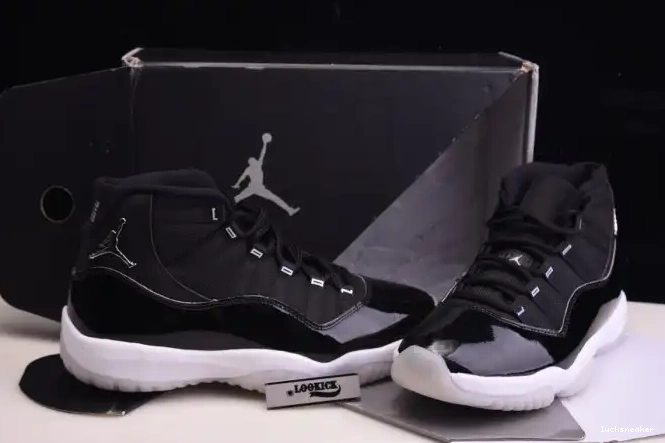 Reps LUCY Anniversary Air 11 Jordan 25th CT8012-011 0531